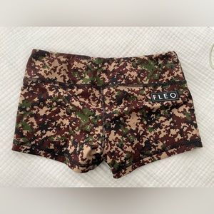 Womens fleo shorts